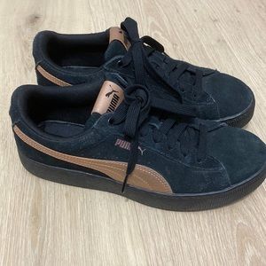 Puma Platform Vikki Suede